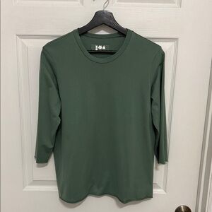 Labo Art 100% cotton green scoop neck
